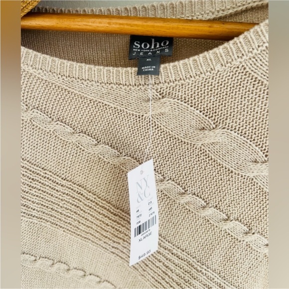 Beautiful Cream Sweater - Picture 2 of 2